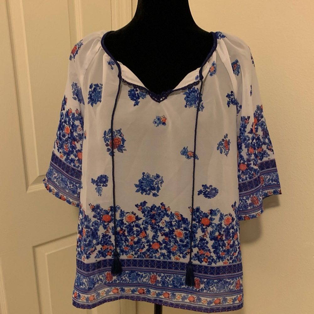 ☀️2 for $22 ☀️ Semi-sheer white, coral & blue blouse